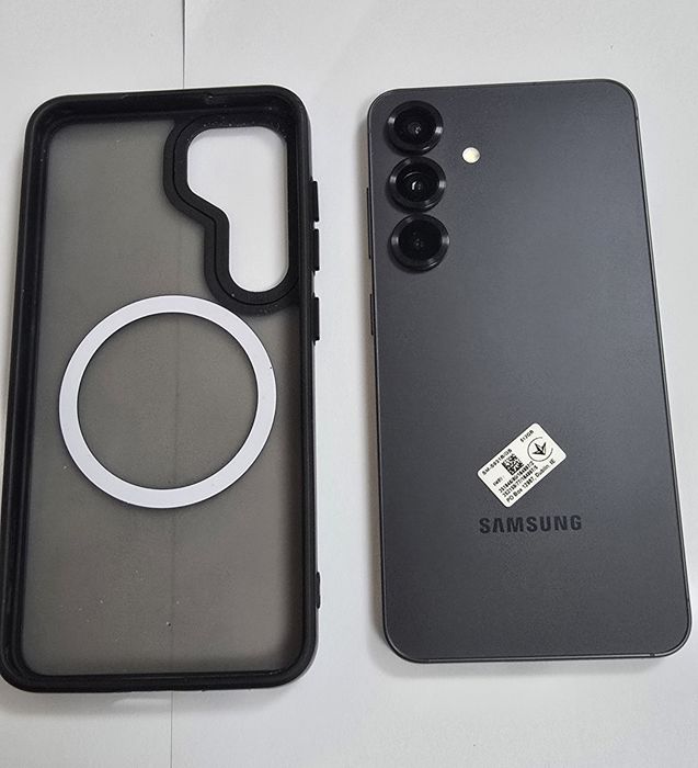 Продам Samsung S25 12/512