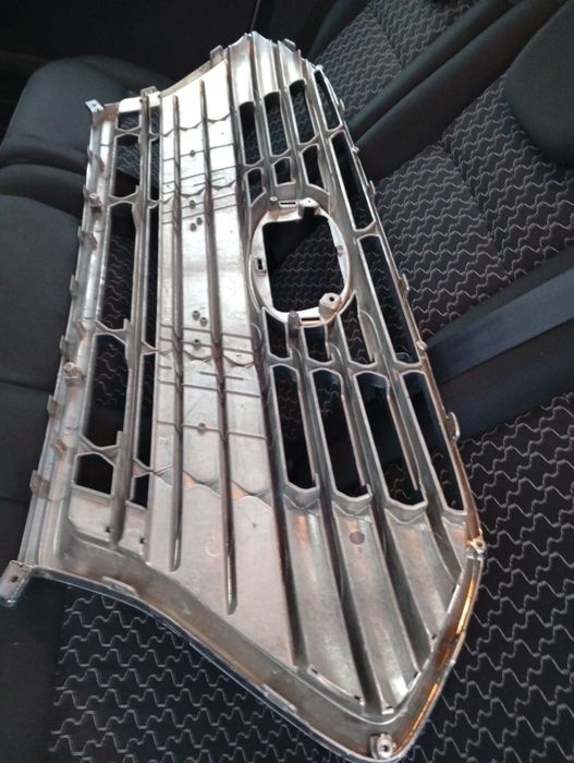 Решітка декоративна Hyundai Santa Fe