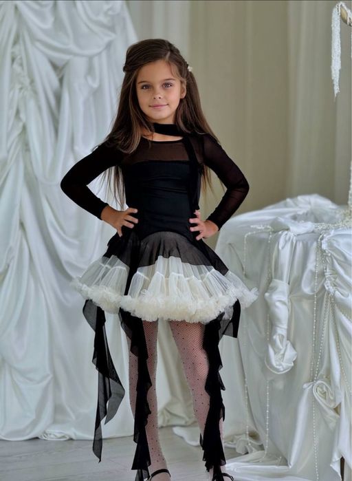 Стильний топ для дівчаток «Медуза» з воланами, 130 і 140 чорні і білі