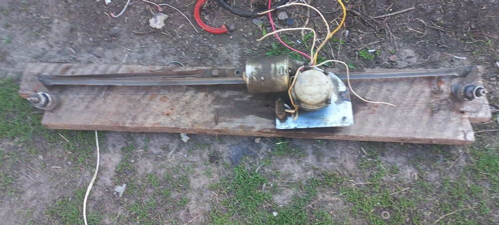 Моторчик стеклоочистителя ветрового стекла КамАЗ 5320