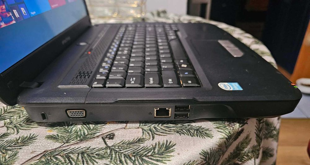 Laptop Acer Emachines E510