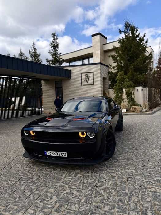 Оренда авто Dodge Challenger BLACK