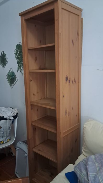 Movel grande de madeira