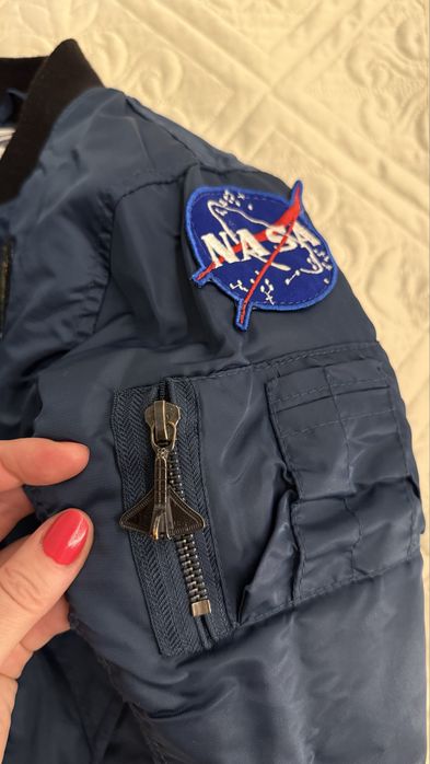 Бомбер , куртка nasa дуже стильний , класний та теплий