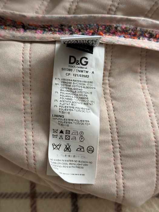 Рожева твідова спідниця букле від Dolce Gabbana оригінал
