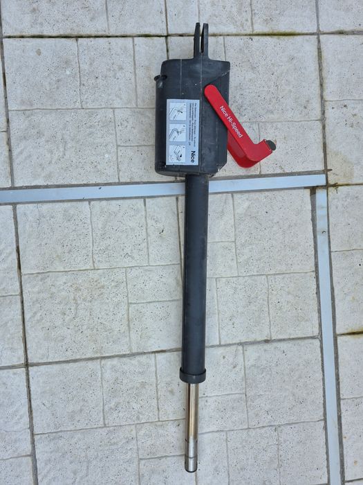 Braços hidráulicos Nice