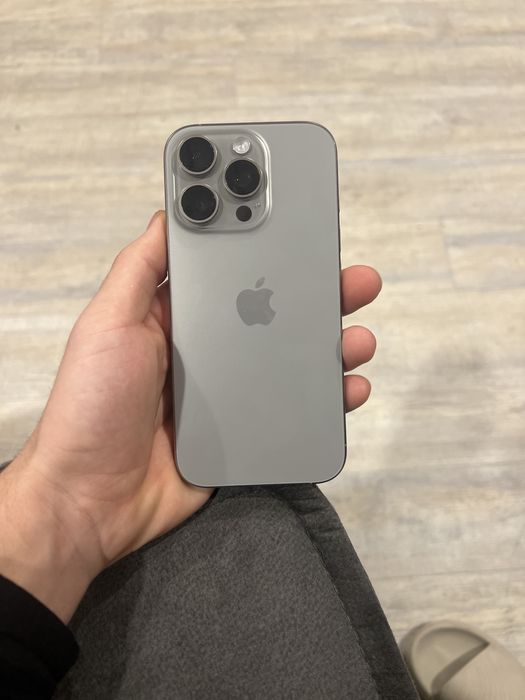 Айфон 16 про заблокований айклауд