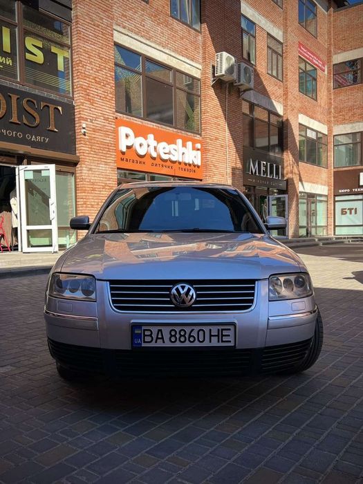 VOLKSWAGEN Passat 2003