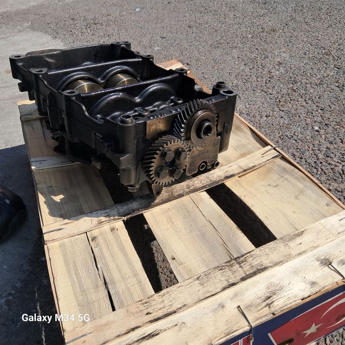 Запчастини Wolwagen  пасат б6 блок БМР