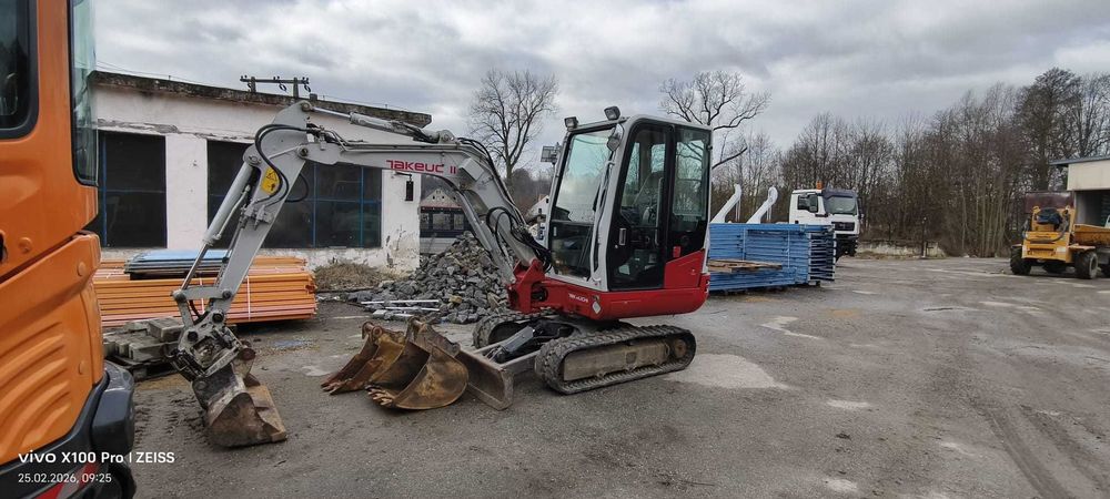 Sprzedam TAKEUCHI TB230
