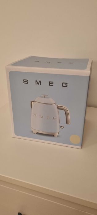 Chaleira Elétrica SMEG Creme (NOVA - Ainda embalada)