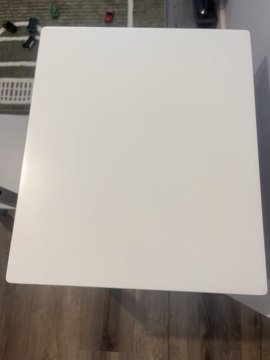 IKEA SUNDVIK Zestaw stolik z krzesełkiem szary