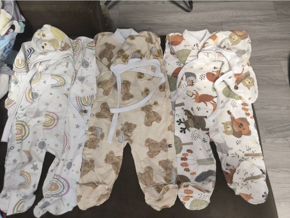 Новий комплект для новонародженого.  В пологовий будинок.