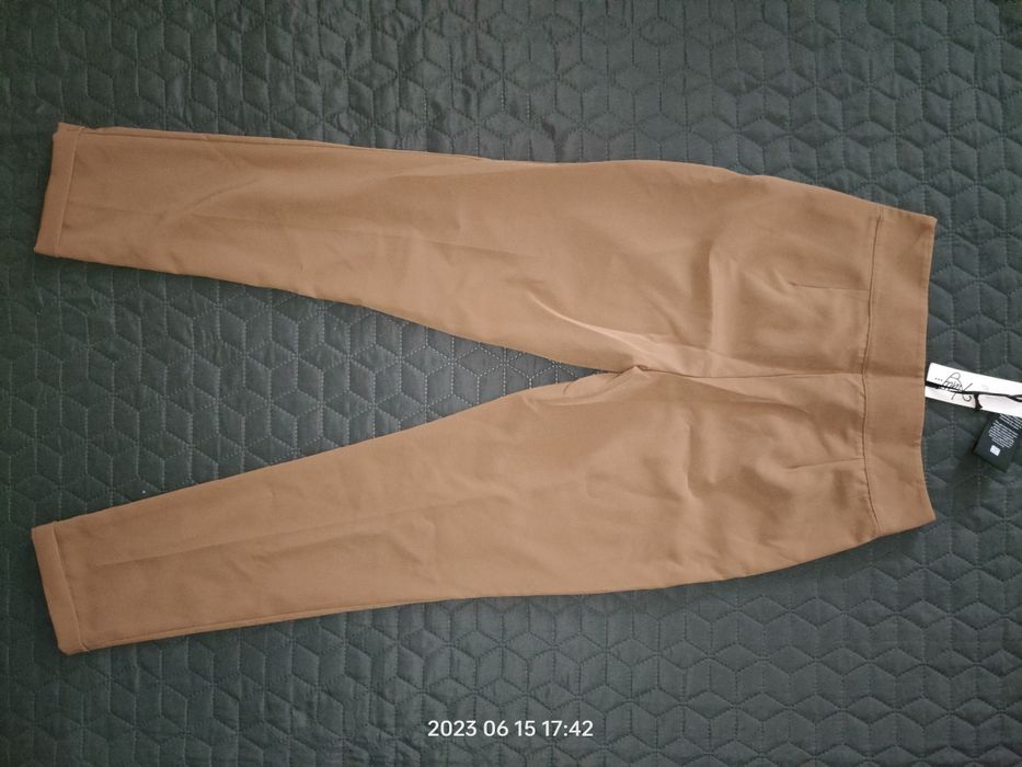 Брюки укороченные, с высокой посадкой,новые, р. S(44)