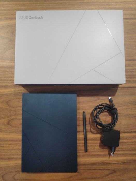 Asus ZenBook 14 Intel core ultra 9