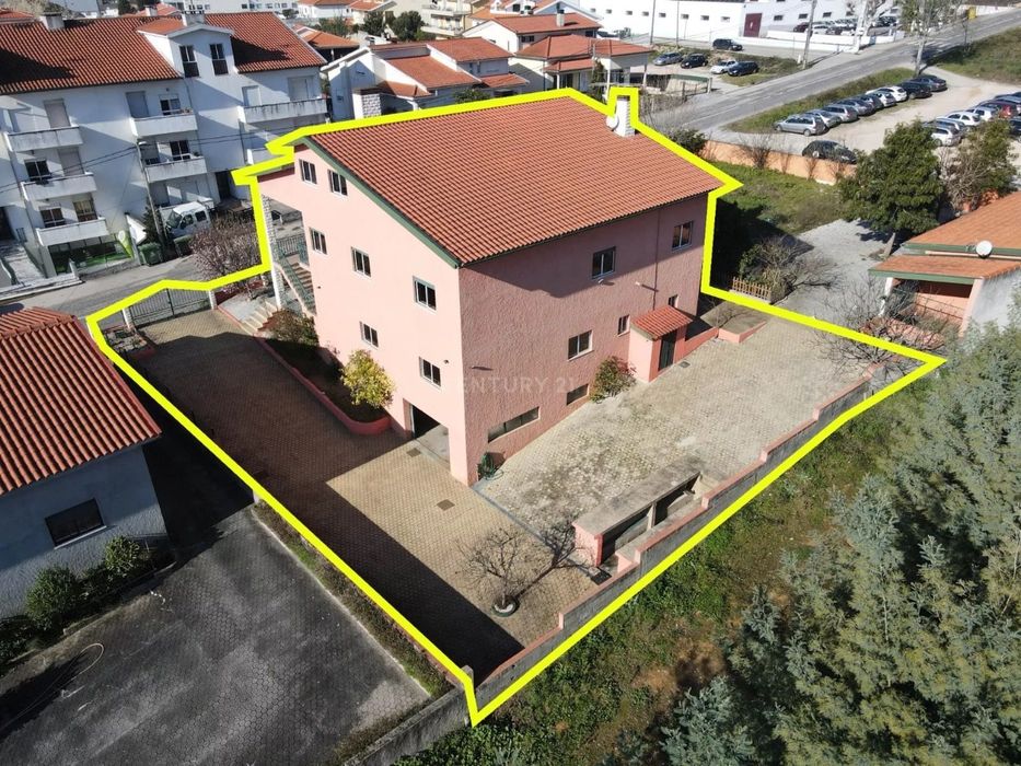 Moradia Exclusiva T3+2 em Serpins,Lousã