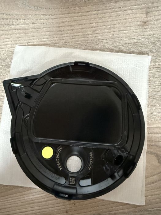 Емблема Вольво логотип значок емблема Volvo 32337964 32409282
