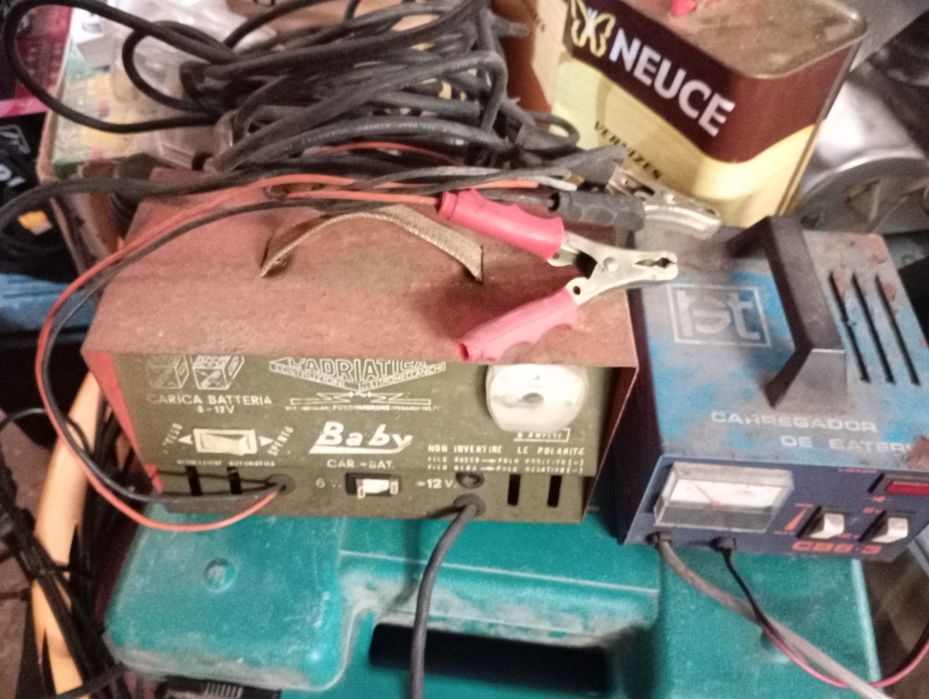 Carregadores de bateria dois