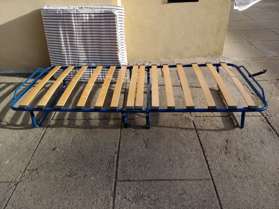Cama dobrável metal