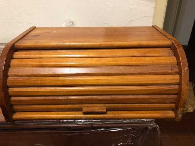 Charming wooden bread box