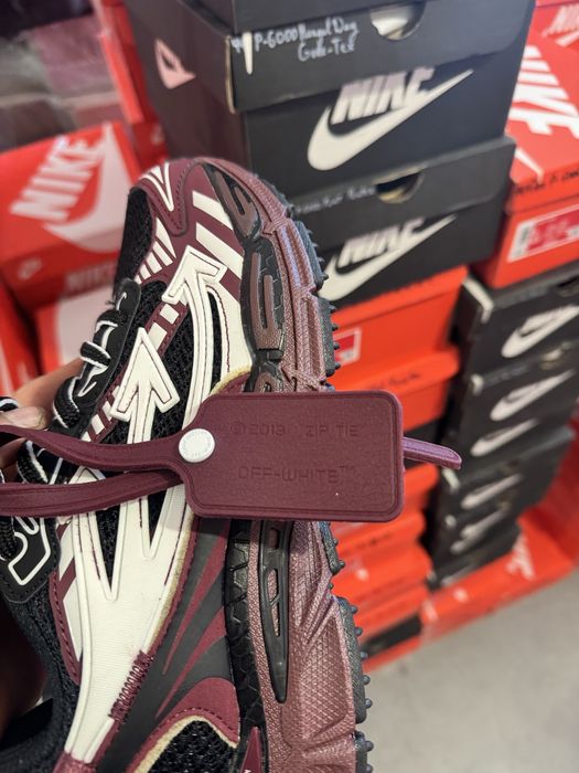 Off-White Be Right Back Burgundy