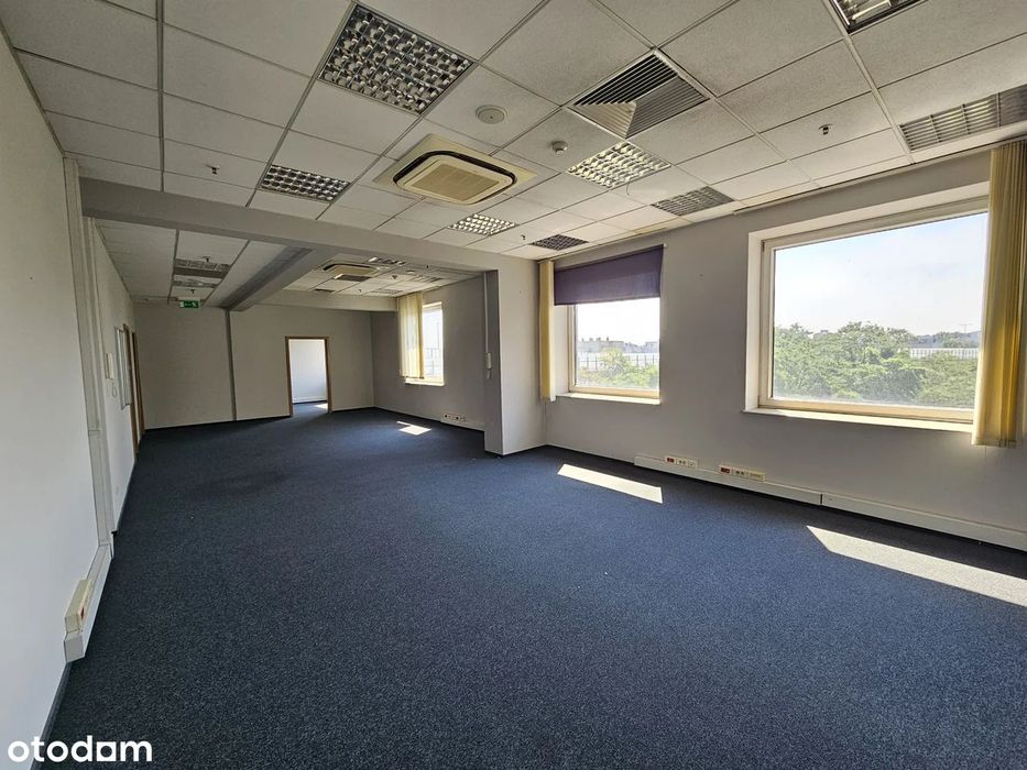 Całe 2. piętro 2300 m² | Recepcja i sala konferencyjna | CH Panorama
