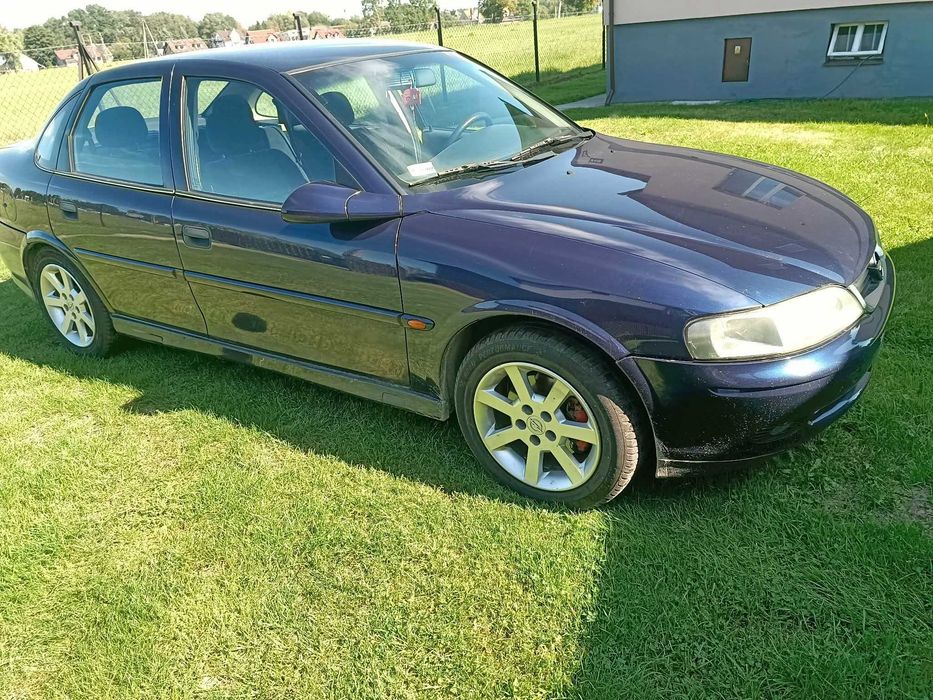 Opel Vectra B 1.8 16V benzyna – 1999 r. – 181 000 km