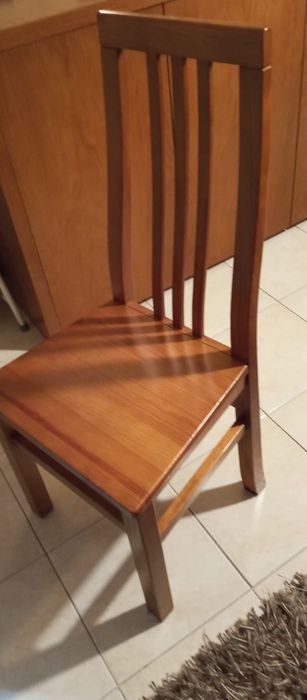 Cadeiras para mesa em excelente estado