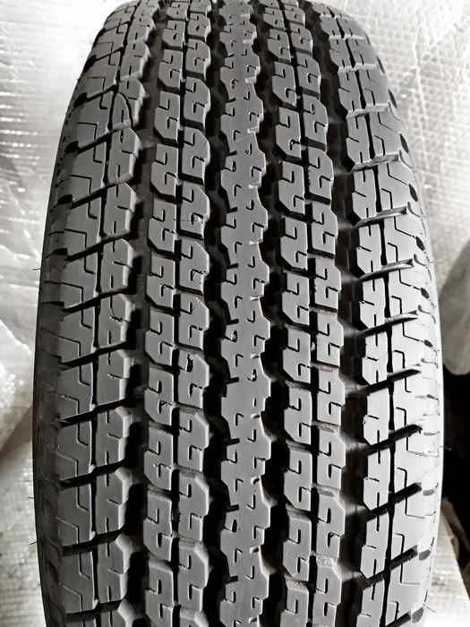 Шини Б/в 255.70.18 комплект Bridgestone