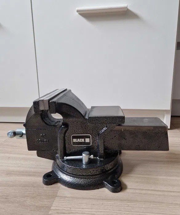 Акційна ціна! Лещата слюсарні Black 150мм Тиски слесарные Лещата ручні