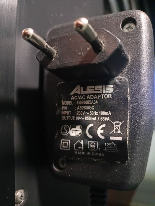 Procesor efektow Alesis MidiVerb4, super stan!