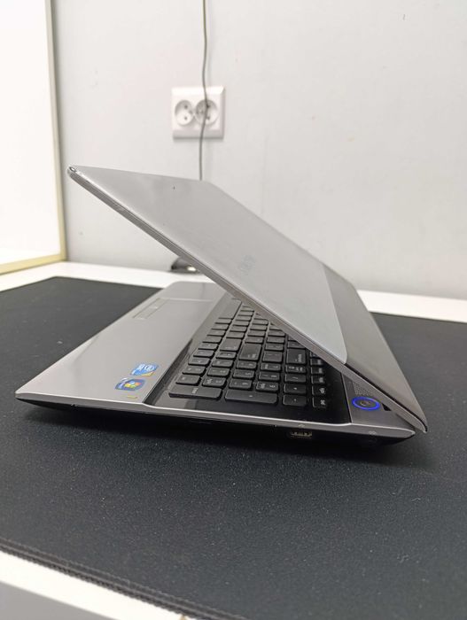 SPRAWNY Laptop Samsung RV511 Intel Core i3 dysk 320GB HDMI Windows 10