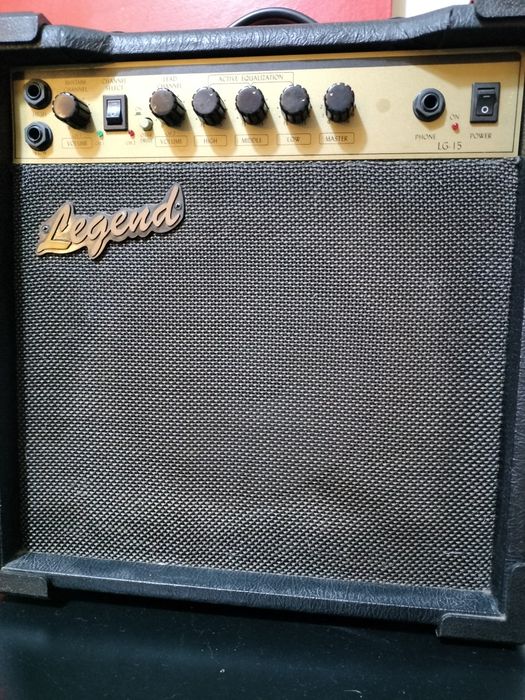 Amplificador marca LEGEND em excelente estado.