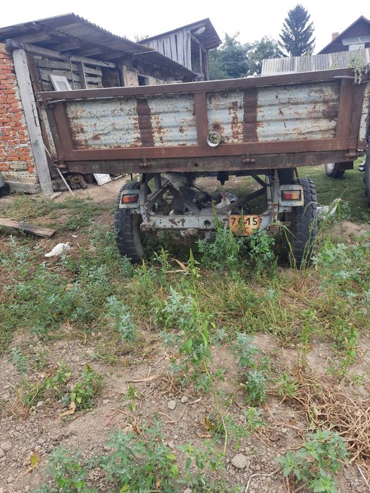Прицеп тракторний
