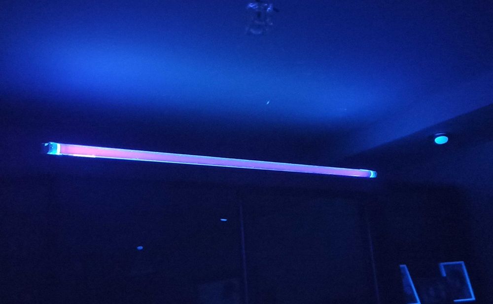 Для светового оформления дискотек баров кафе-лампа у/ф PHILIPSTLD36W