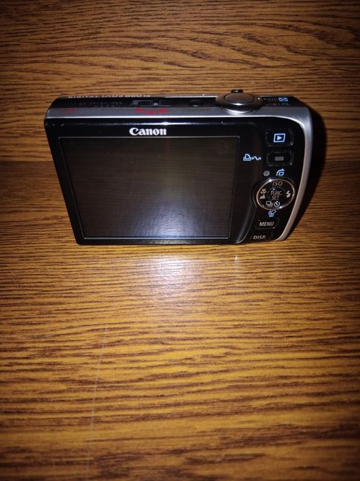 Canon ixus 860 is цифровий фотоапарат, повний комплект