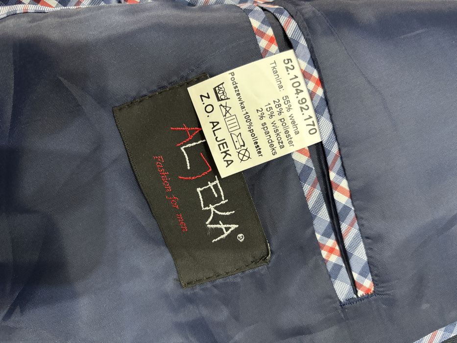 Idealny meski garnitur rozmiar 52 (L) granatowy