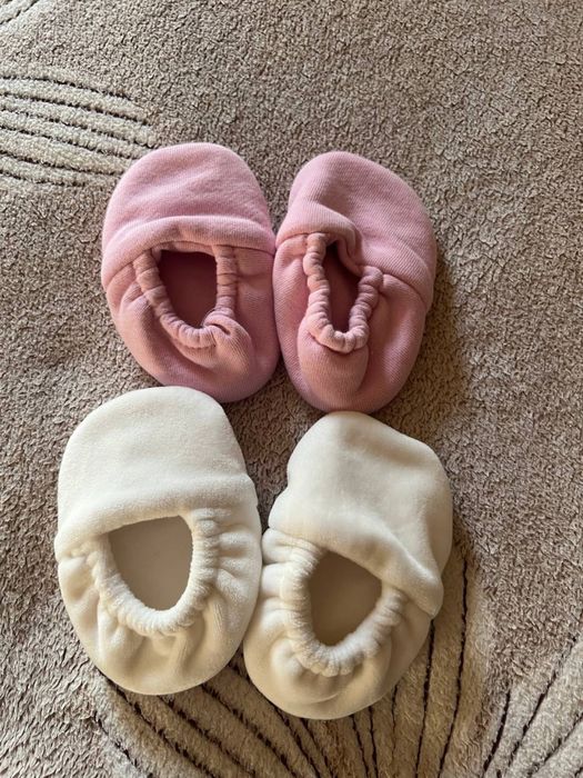 Дві пари тапочок