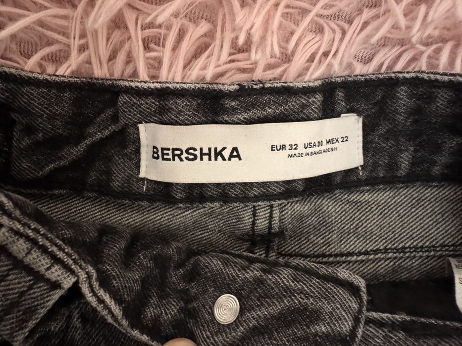 Джинси жіночі Bershka 32 baggi