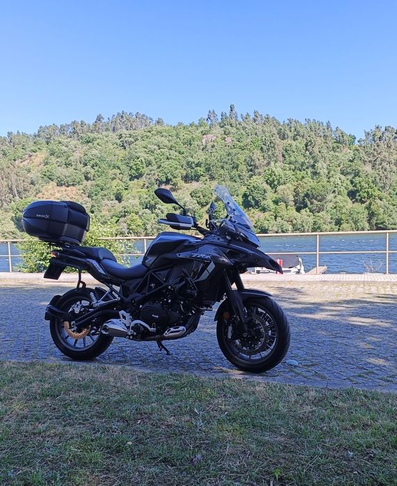 Benelli TRK 502 com extras