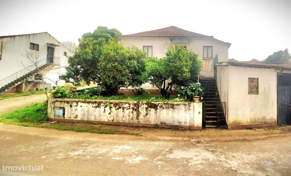 Casa Antiga com Quintal a 7 k de Pombal
