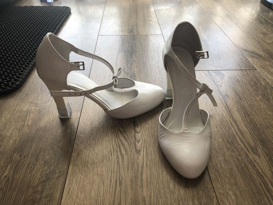 Buty ślubne kotyl 35