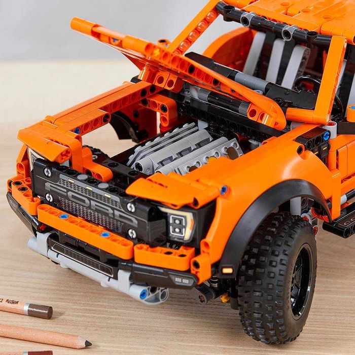 Конструктор Technic Ford F-150 Raptor(42126)