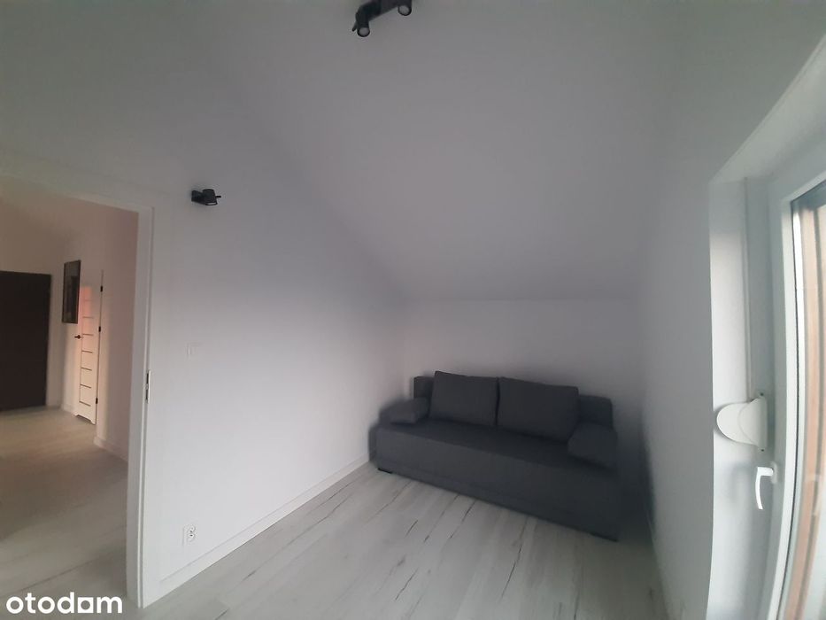 3 pokoje. 3,40 m wysokości. Duży taras. Kameralny budynek