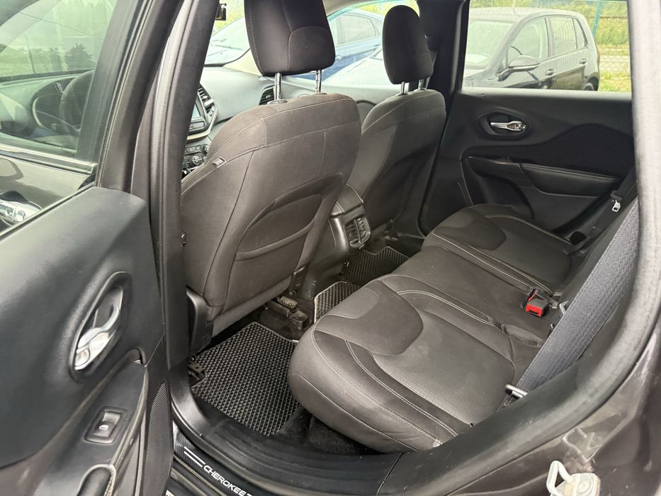 Jeep Cherokee 2.4lpg