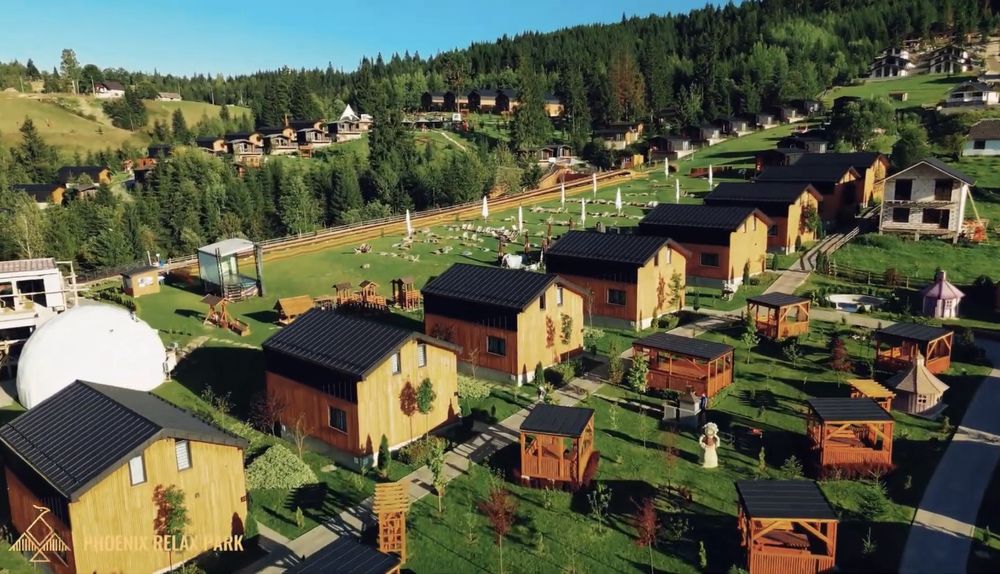 ТРЦ PHOENIX PLAZA 3км до центру Буковель,120м2,2200$/м2,магазин+оренда