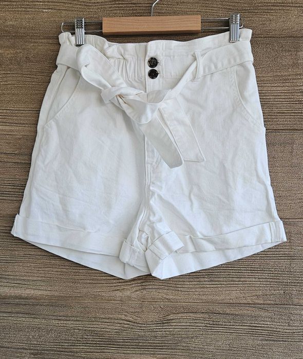 Białe szorty damskie bawełniane len spodenki z paskiem H&M S 36