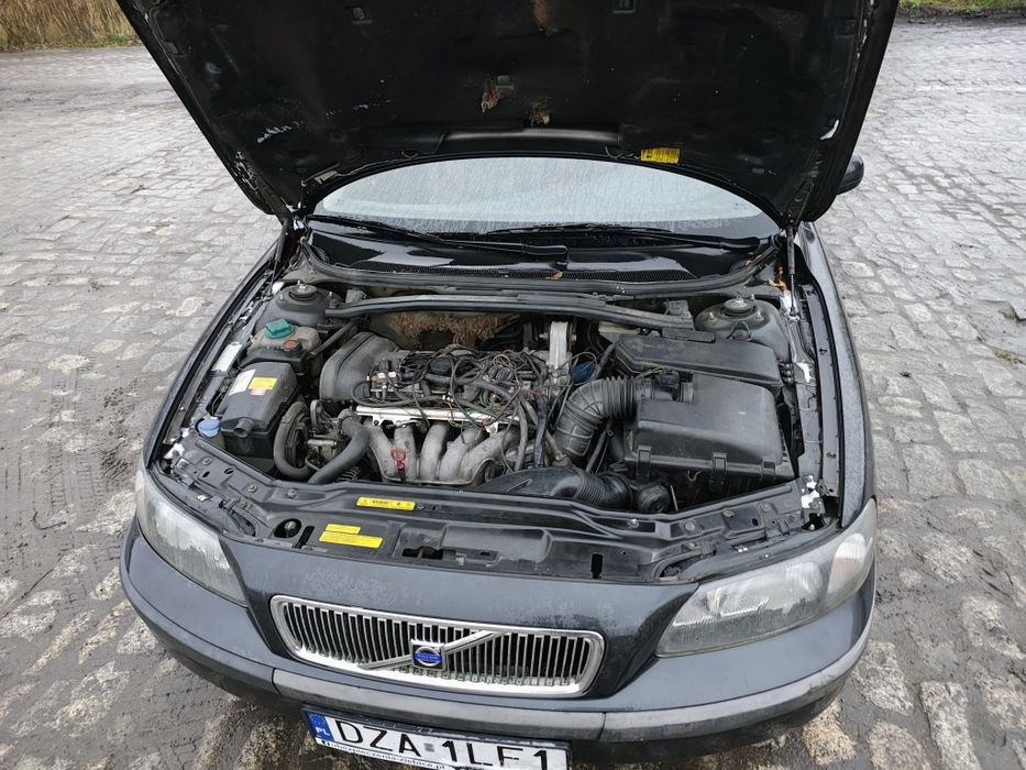 Sprzedam Volvo V70 z gazem 2.4 140