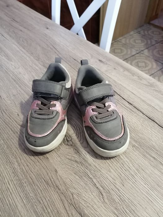 Buty dla dziewczynki rozm 24