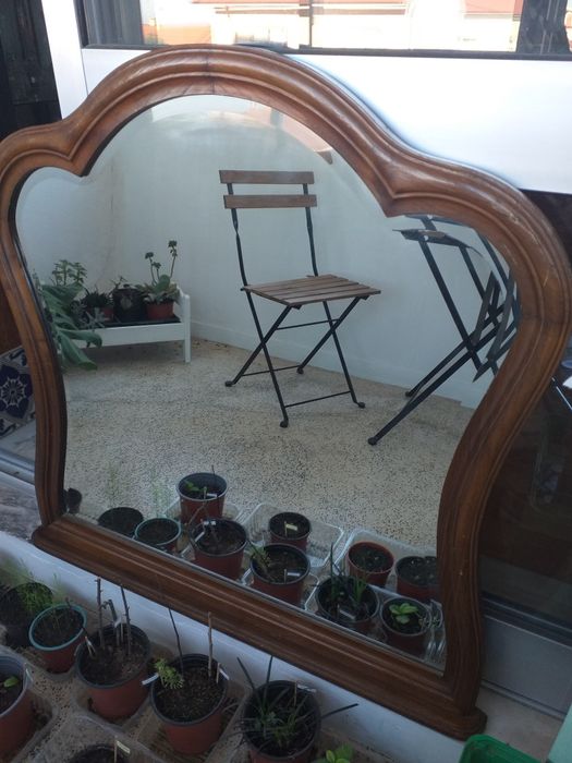 2 espelhos com moldura madeira